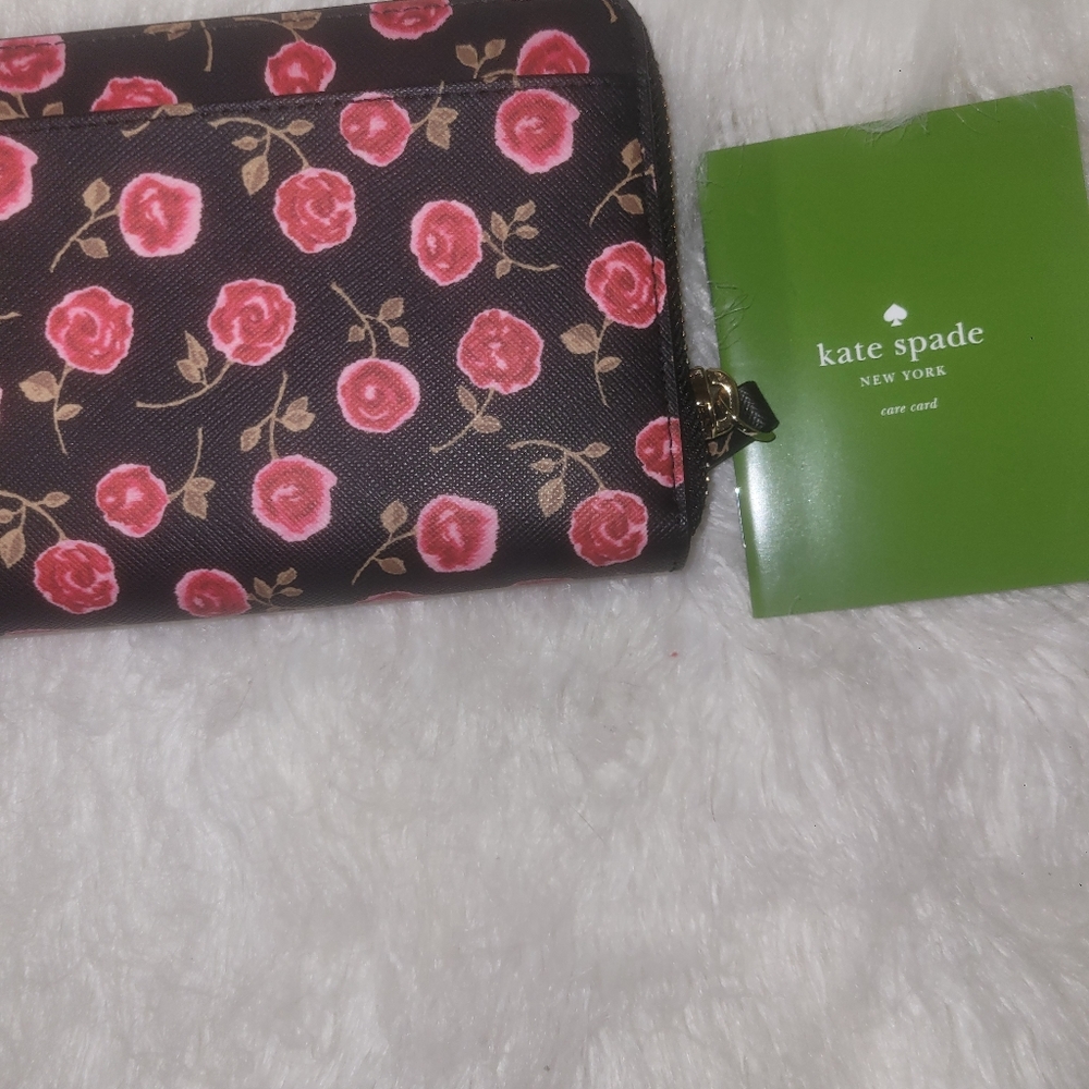 Kate Spade wallet - Picture 2 of 8